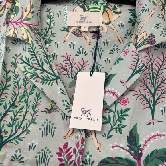 Printfresh Eco Satin Wildest Dreams in Camel’s Courtyard - Picture 2 of 2